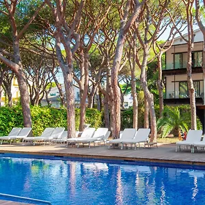 nm-suites.topcostabravahotels.com/