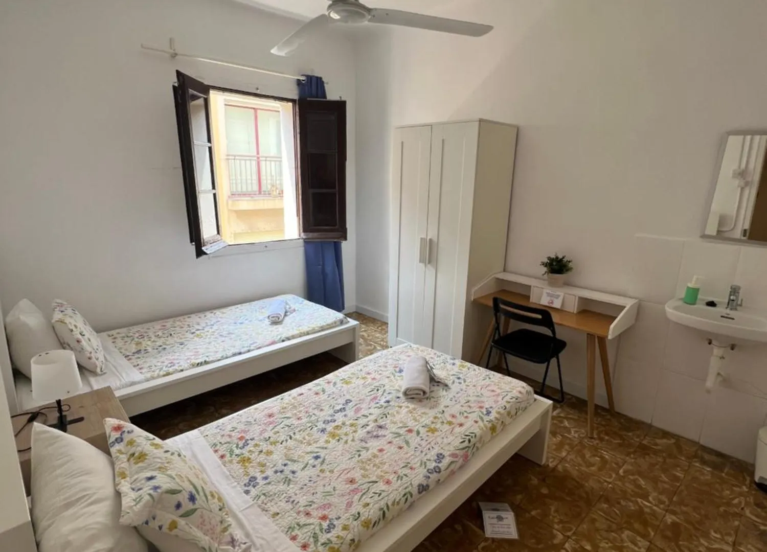 Youth Hostel - Central And Basic Drassanes Barcellona